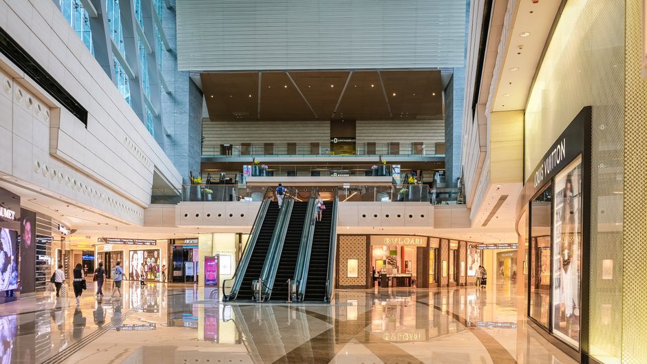 محلات تجارية داخل نادي مطروح